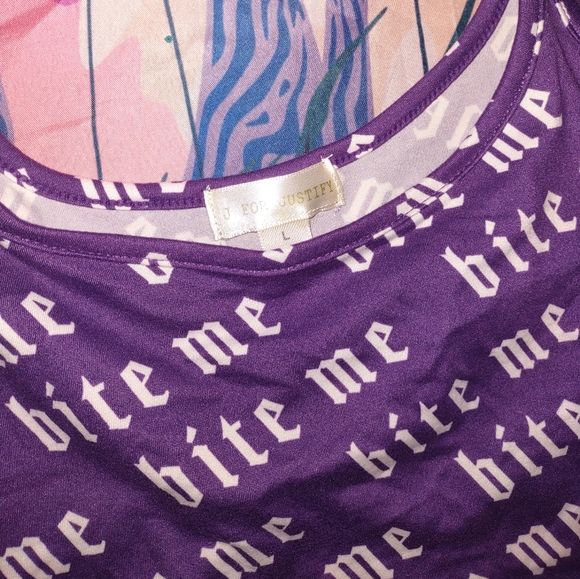 Bite Me Vampire Athletic Apparel set - Picture 6 of 15